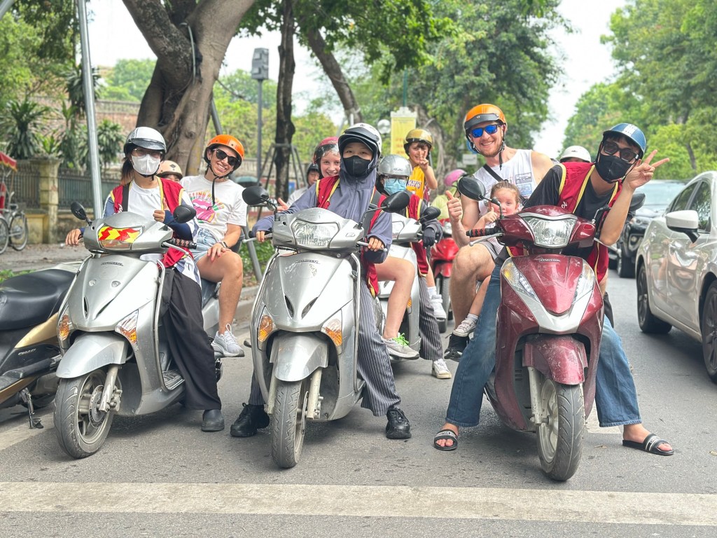 Day 12 – Dumplings, Scooters & Dessert Missions in Hanoi&nbsp;🛵🍲🍧